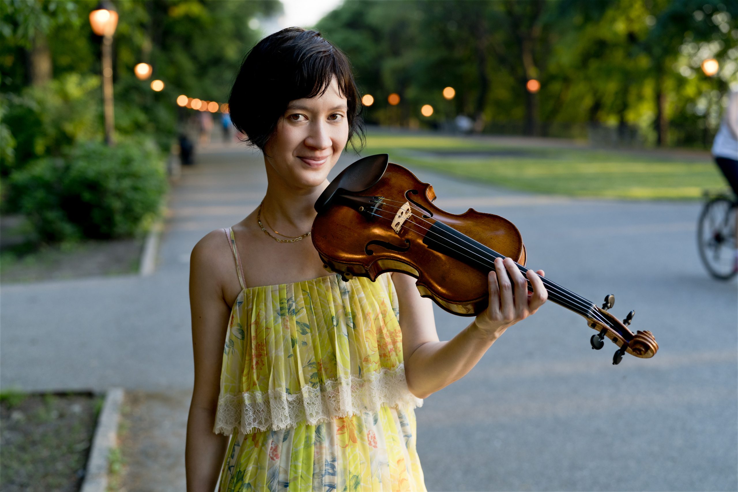 portrait of violinist Miranda Cuckson, by Rogers portrait of violinist Miranda Cuckson, by Rogers