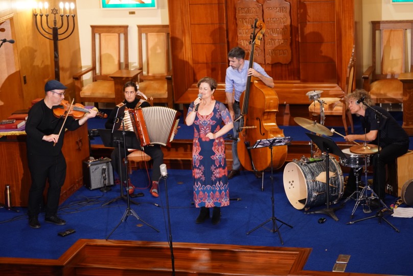 Ljova and the Kontraband performing at Ohavi Zedek Synagogue, Burlignton Vermont, November 2025
